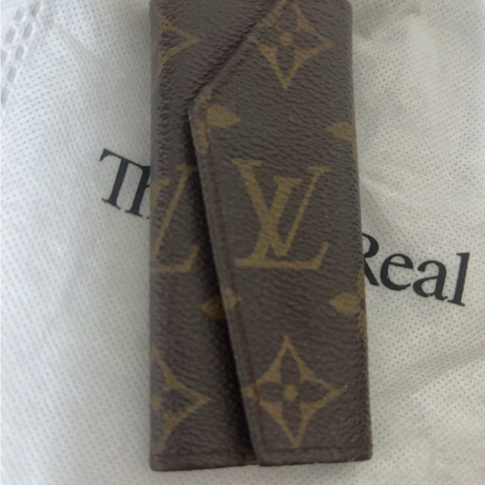 Authentic Louis Vuitton Monogram Key Holder
